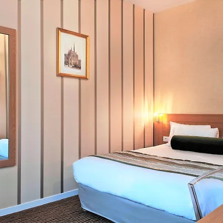 Hotel Romance Malesherbes By Patrick Hayat Parijs