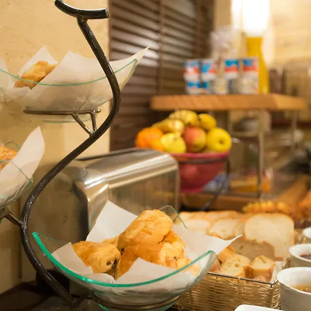 Romance Malesherbes By Patrick Hayat Hotel 3*
