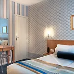 Romance Malesherbes By Patrick Hayat 3*