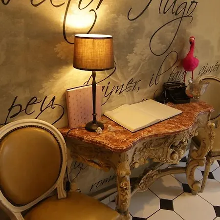 Romance Malesherbes By Patrick Hayat Hotell 3*