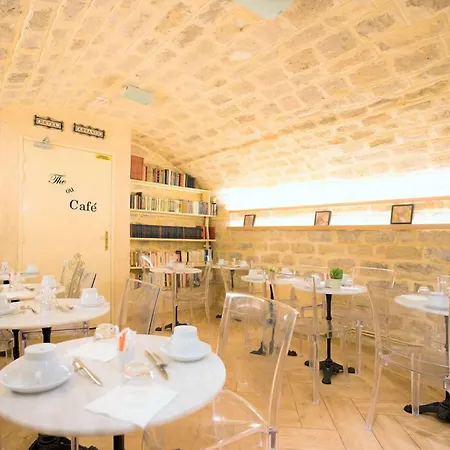 Romance Malesherbes By Patrick Hayat Hotel