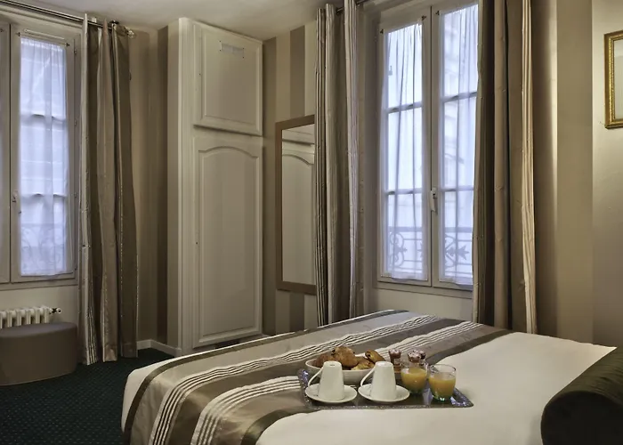 Romance Malesherbes By Patrick Hayat מלון 3*