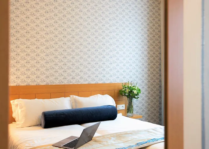 Romance Malesherbes By Patrick Hayat 3* פריז