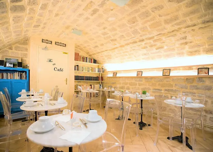 Romance Malesherbes By Patrick Hayat מלון