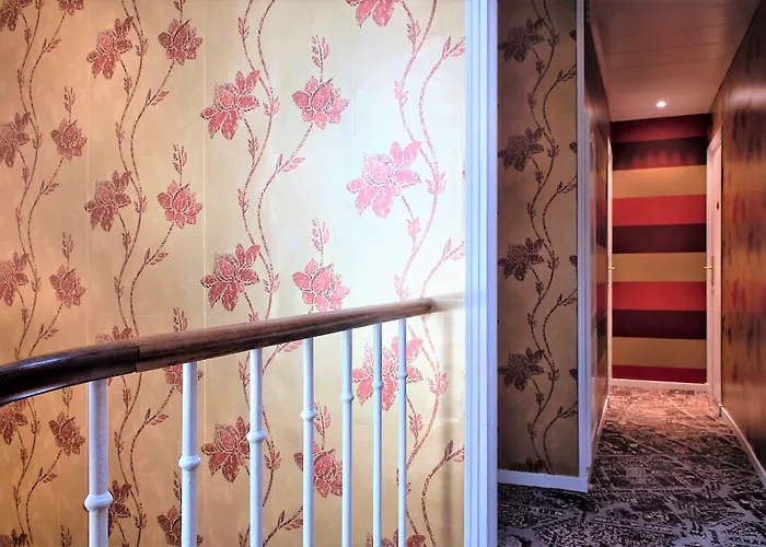 Romance Malesherbes By Patrick Hayat מלון