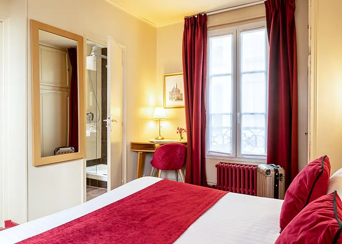 Romance Malesherbes By Patrick Hayat פריז